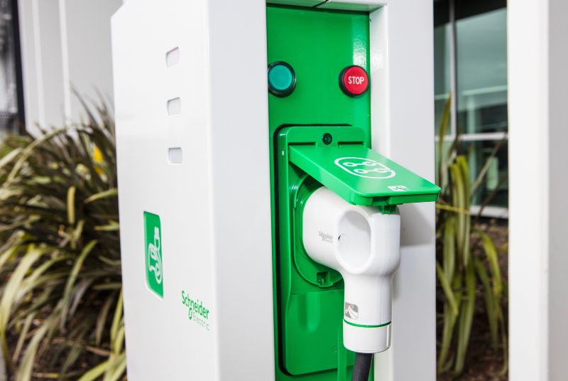 Preskúmanie nabíjacích staníc pre elektrické vozidlá